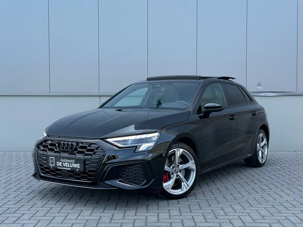 Audi A3 Sportback 45 TFSI e S-Line Pano B&amp;O 245PK