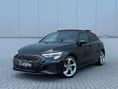 Audi A3 Sportback 45 TFSI e S-Line Pano B&O 245PK Audi A3 Sportback 45 TFSI e S-Line Pano B&O 245PK